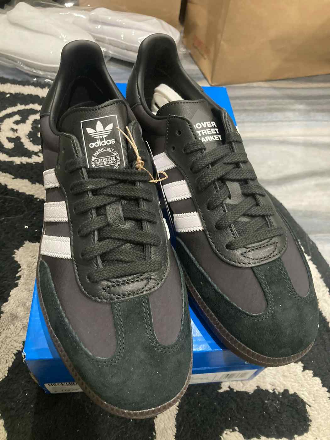 【国内 2024年 5/16 発売】DOVER STREET MARKET × adidas Originals SAMBA “Core Black/Footwear White” (ドーバーストリートマーケット アディダス オリジナルス サンバ “ブラック/ホワイト”) [IH4979]