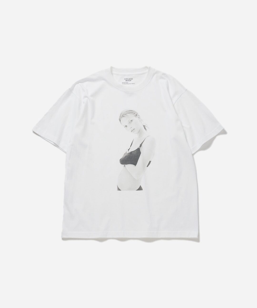 【2024年 4/11 発売】「Kate moss/ケイト・モス」をプリントしたBIOTOP “KateMoss by David Sims” TEE 2024年春夏モデルが予約販売 (ビオトープ)