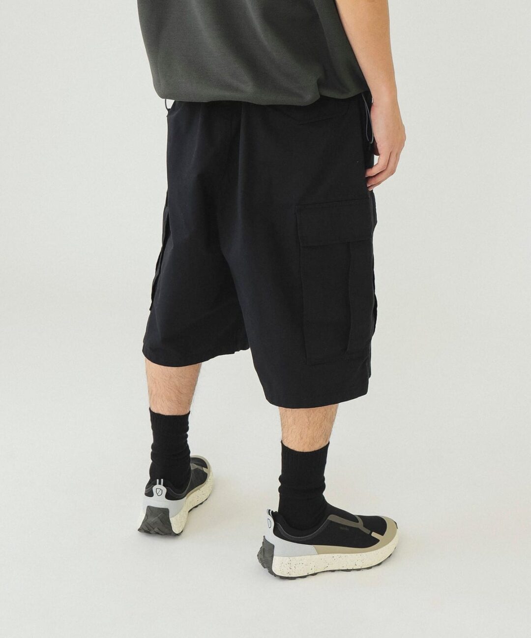 【2024年 6月上旬 発売】BEAMS / ビッグ 6ポケット カーゴ ショーツ (ビームス Big 6 Pocket Cargo Shorts)