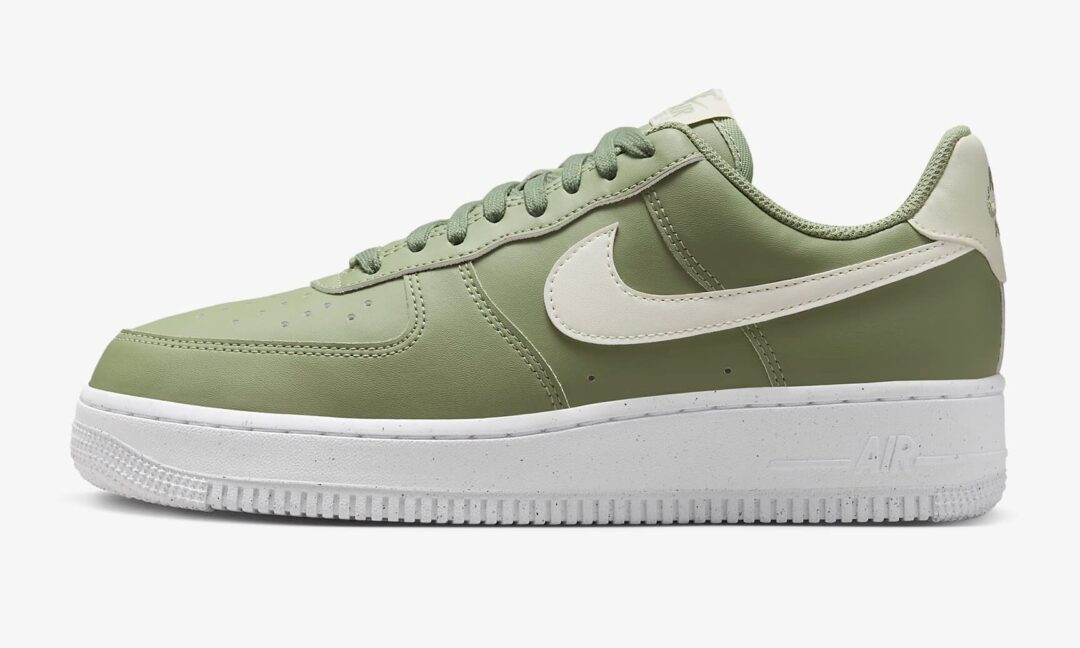 【海外発売】ナイキ エア フォース 1 ロー “オイルグリーン/ホワイト” (NIKE AIR FORCE 1 LOW “Oil Green/White”) [HF5062-386]
