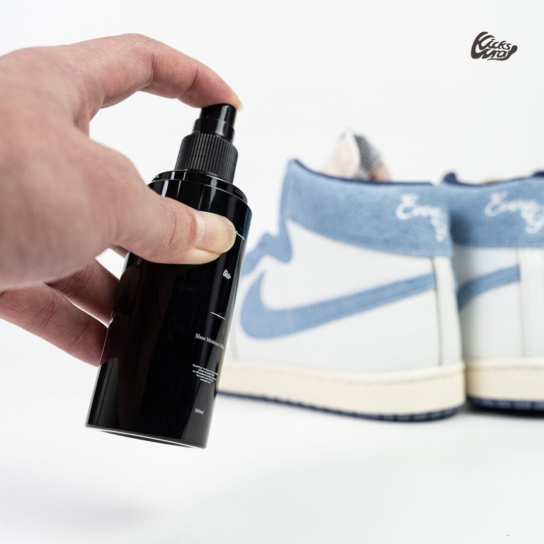 【2024年 4/21 発売】ヒアルロン酸+シアバターのW効果により、革に適度なうるおいと艶を与えるレザー栄養ミスト「KicksWrap Shoe Moisture Mist」 (キックスラップ)