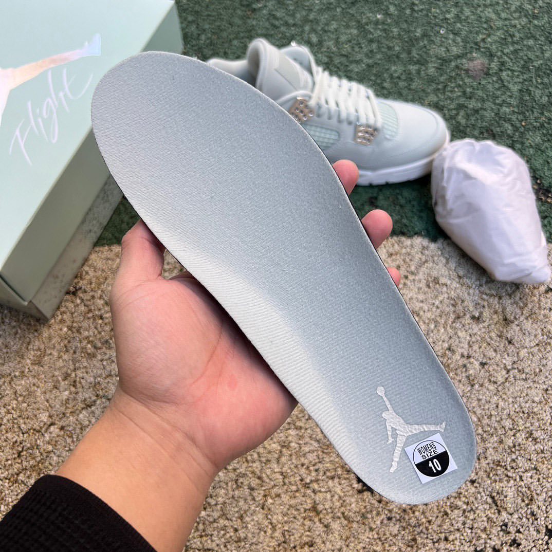 【2025年 3/8 発売予定】NIKE WMNS AIR JORDAN 4 RETRO “Seafoam” (ナイキ ウィメンズ エア ジョーダン 4 レトロ “シーフォーム”) [HV0823-003]