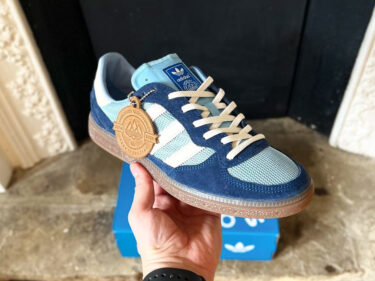 【2024年 4/4 発売】adidas HANDBALL PRO SPZL/SPEZIAL "Clear Blue" (アディダス ハンドボール プロ スペツィアル "クリアブルー") [IG8942]