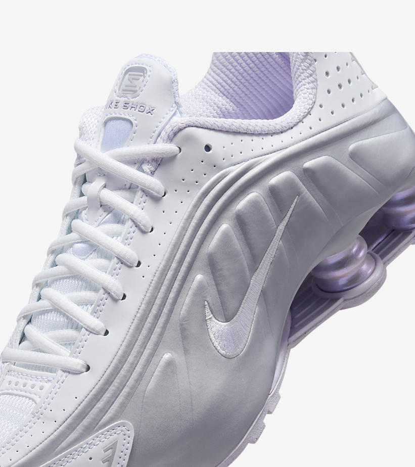 【2024年 5/16 発売】ナイキ ショックス R4 “ホワイト/メタリックプラチナム” (NIKE SHOX R4 “White/Metallic Platinum”) [HF5076-100]