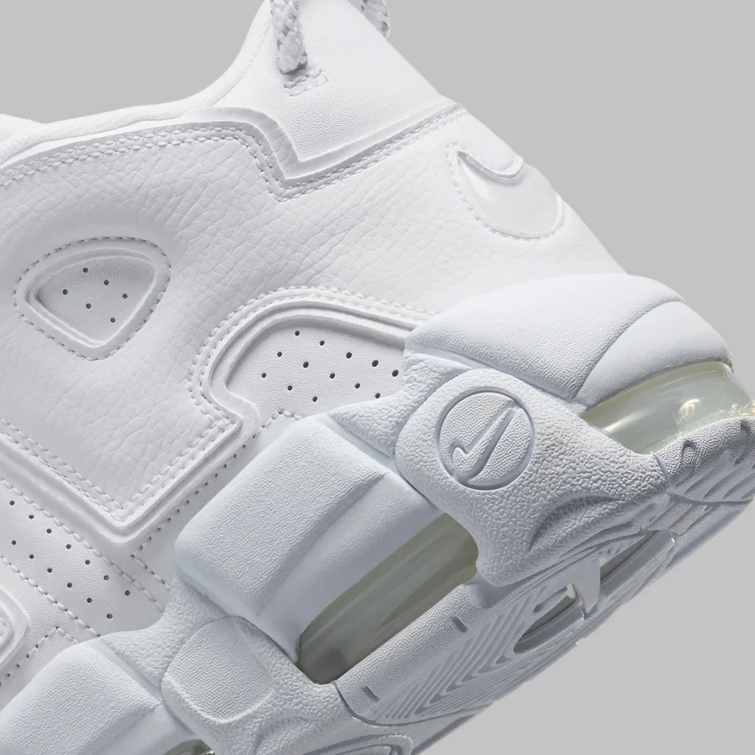 【2024年 4/12 復刻予定】ナイキ エア モア アップテンポ “トリプル ホワイト” (NIKE AIR MORE UPTEMPO “Triple White”) [921948-100]