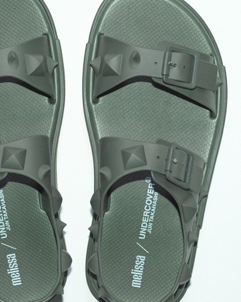 【メリッサ】アンダーカバーコラボ フラットサンダル Melissa x Undercover スタッズ フラットサンダル | ブラック
