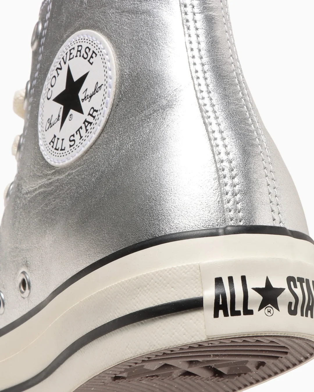 【2024年 4/26 発売】上品なシルバーのレザーを採用した CONVERSE LEATHER ALL STAR (R) OX/HI (コンバース レザー オールスター)