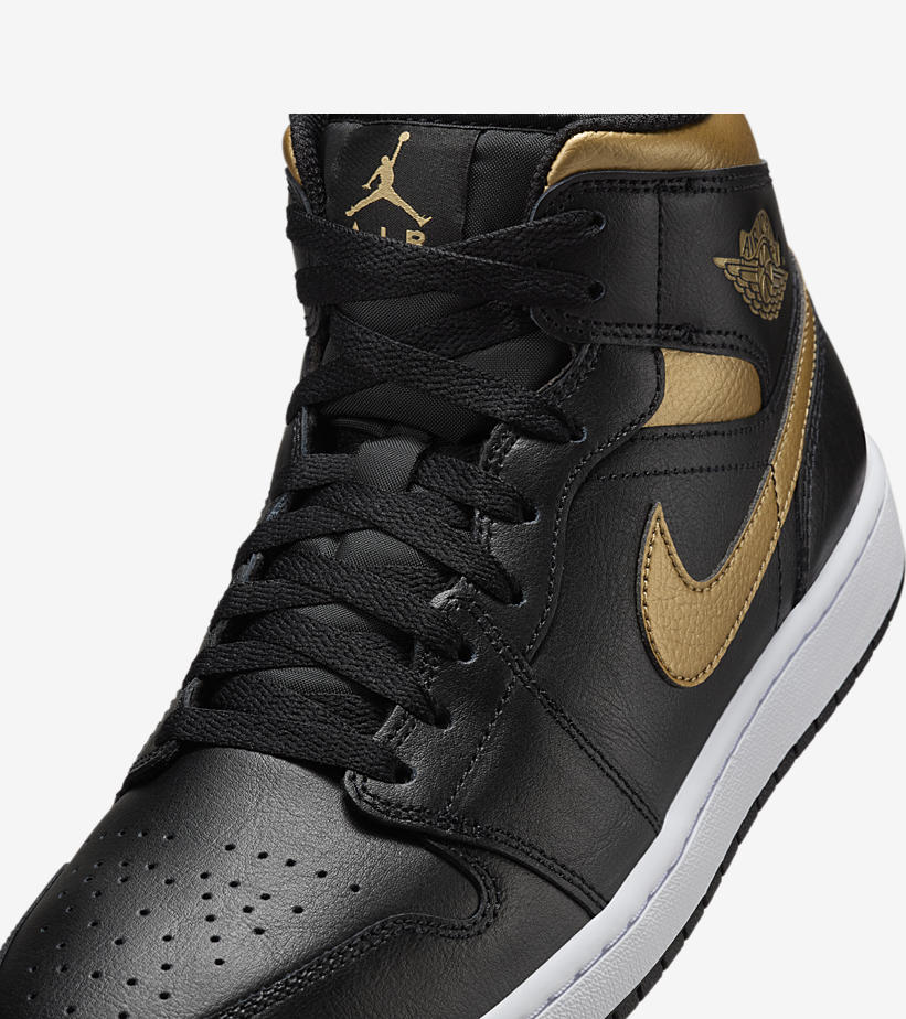 【2024年 発売予定】NIKE AIR JORDAN 1 MID “Black/Metallic Gold” (ナイキ エア ジョーダン 1 ミッド “ブラック/メタリックゴールド”) [DQ8426-071]