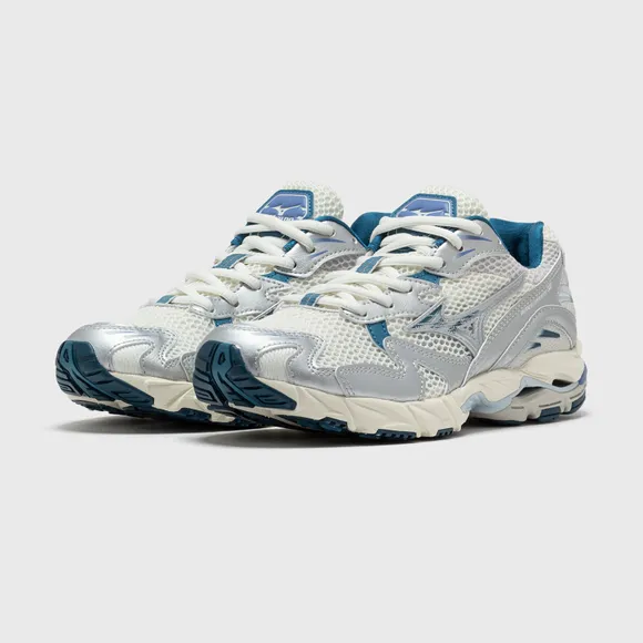 【2024年 4/26 発売】Mizuno Wave Rider 10 “Arctic Ice/Shifting Sand” (ミズノ ウェーブ ライダー) [D1GA243101/D1GA243102]