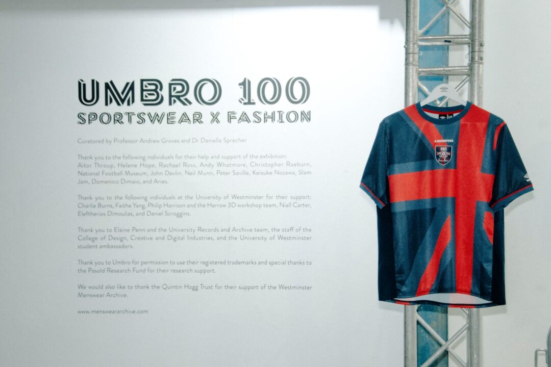 イギリス発祥のフットボールブランド『UMBRO』生誕100周年を記念した限定コレクションを2024年 4/26 より発売 (アンブロ)