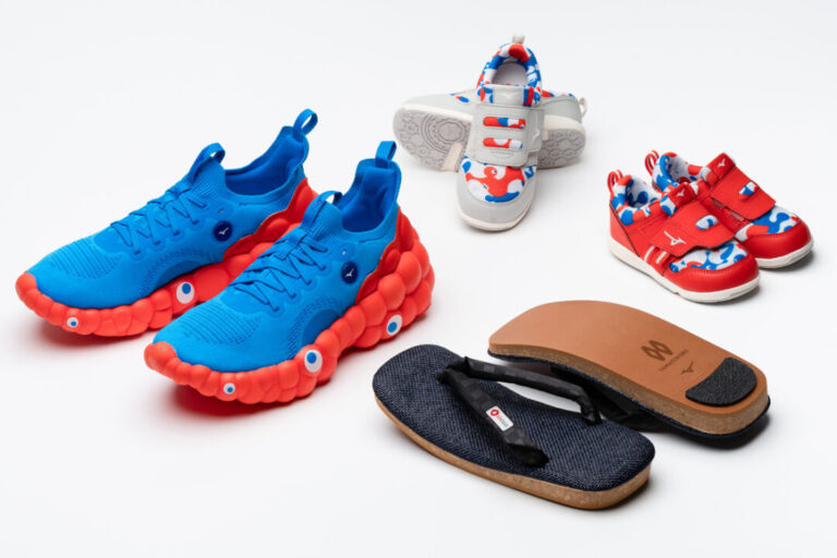 春*風様 新品24cm大阪万博ミャクミャクスニーカーMizunoEnerzyミズ 2024年 4/13~予約】2025年 大阪・関西万博 ミャクミャクデザイン