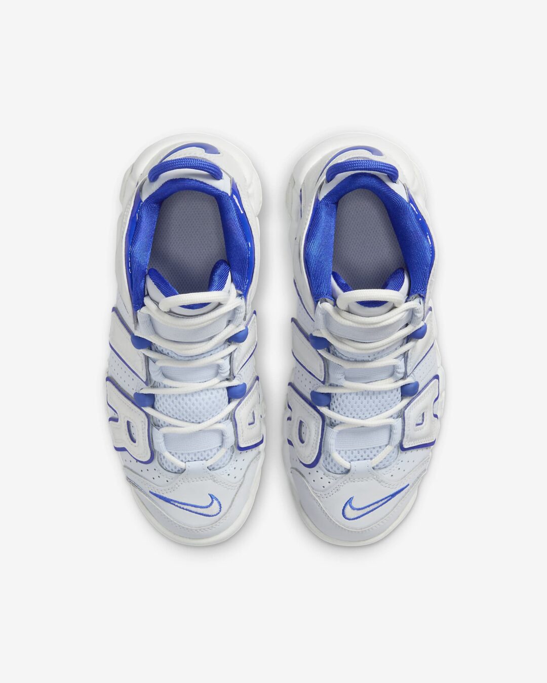 【海外発売】ナイキ GS エア モア アップテンポ “サミットホワイト/レーザーブルー” (NIKE GS AIR MORE UPTEMPO “Summit White/Racer Blue”) [FN4857-100]