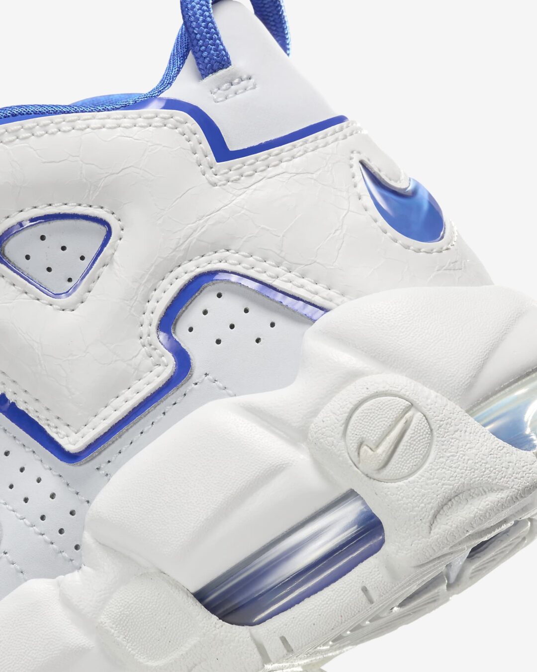 【海外発売】ナイキ GS エア モア アップテンポ “サミットホワイト/レーザーブルー” (NIKE GS AIR MORE UPTEMPO “Summit White/Racer Blue”) [FN4857-100]