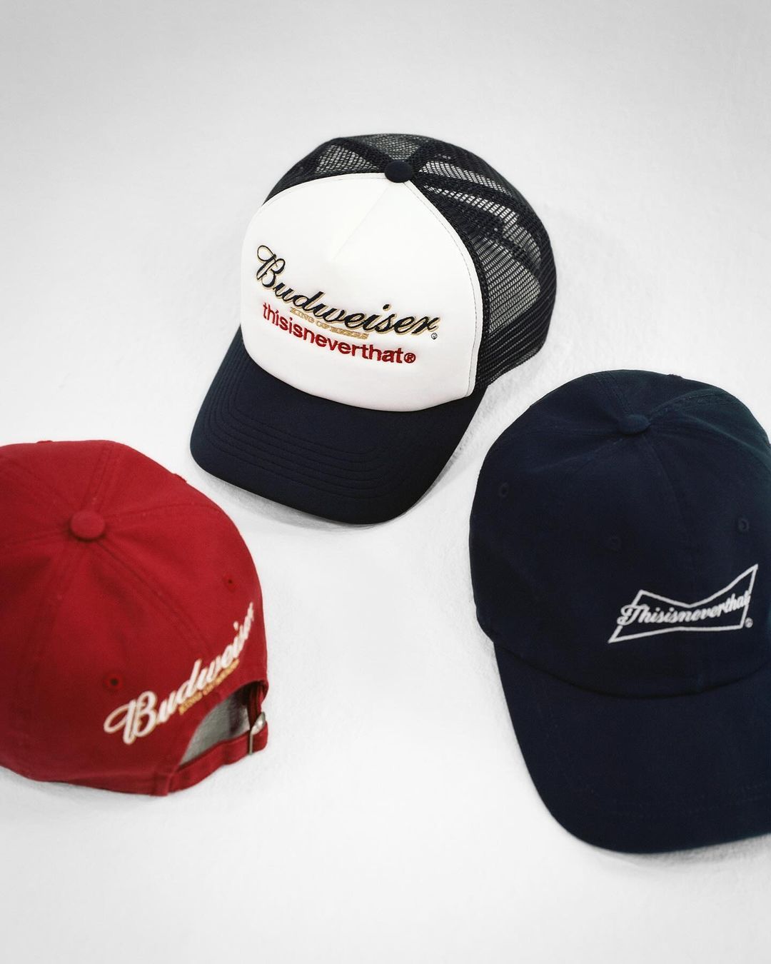 thisisneverthat × Budweiser コラボレーションが2024年 4/26 発売 (ディスイズネバーザット バドワイザー)