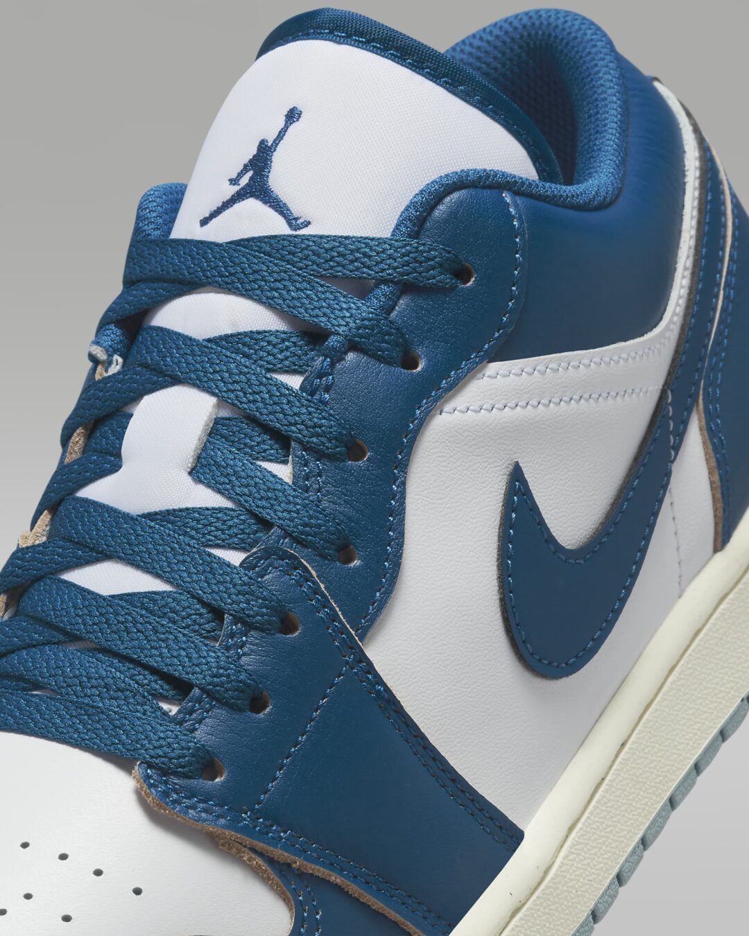 【2024年 4/27 発売】ナイキ エア ジョーダン 1 ロー SE “ホワイト/インダストリアルブルー″ (NIKE AIR JORDAN 1 LOW SE “White/Industrial Blue”) [FN5214-141]