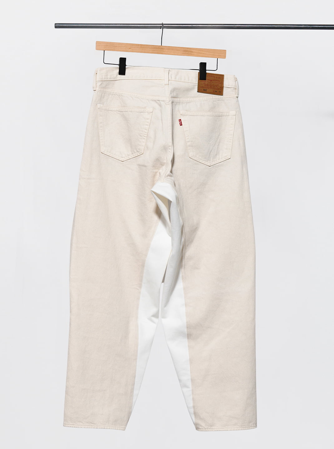 「Levi’s 501 CUSTOMIZED EXPANSION JEANS “Black/White”」が2024年 4/25 19:30~発売 (リーバイス)