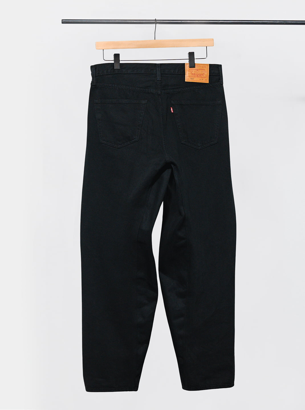 「Levi’s 501 CUSTOMIZED EXPANSION JEANS “Black/White”」が2024年 4/25 19:30~発売 (リーバイス)