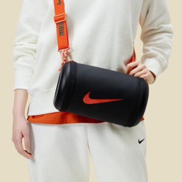 メンバーデー限定ノベルティとしてナイキ クロスボディ バッグが登場 (ナイキ NIKE MEMBERDAY CROSS BODY BAG)