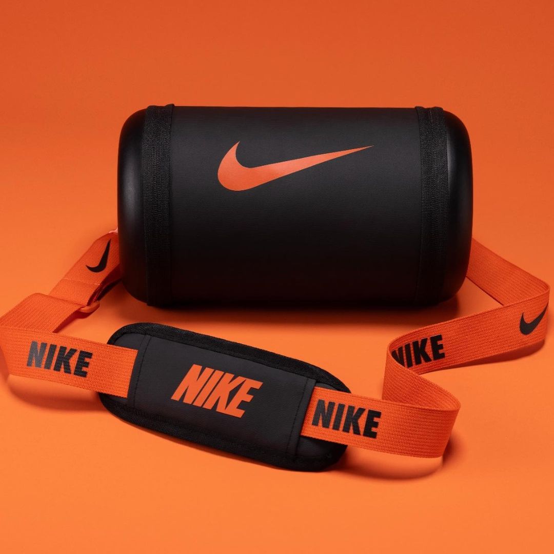 メンバーデー限定ノベルティとしてナイキ クロスボディ バッグが登場 (ナイキ NIKE MEMBERDAY CROSS BODY BAG)