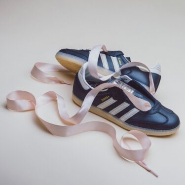 【2024年 6/1 発売】adidas Originals W SAMBA "Ribbon Laces/Black/Pink” (アディダス オリジナルス サンバ “リボンレース/ブラック/ピンク”) [IH8047]