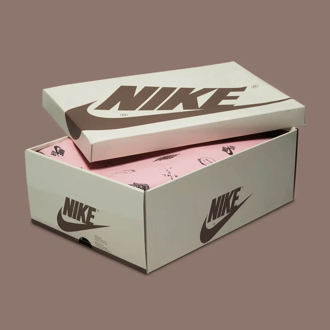 【2025年 春 発売予定】TRAVIS SCOTT NIKE AIR JORDAN 1 LOW OG SP “Velvet Brown” (トラビス・スコット × ナイキ エア ジョーダン 1 ロー “ベルベットブラウン”) [DM7866-202