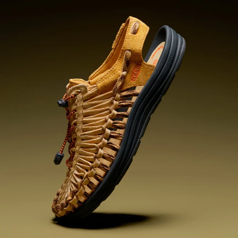 値下げ中！【KEEN】UNEEK /emmi キーン　ユニーク　コラボ w300_3Vw.jpg