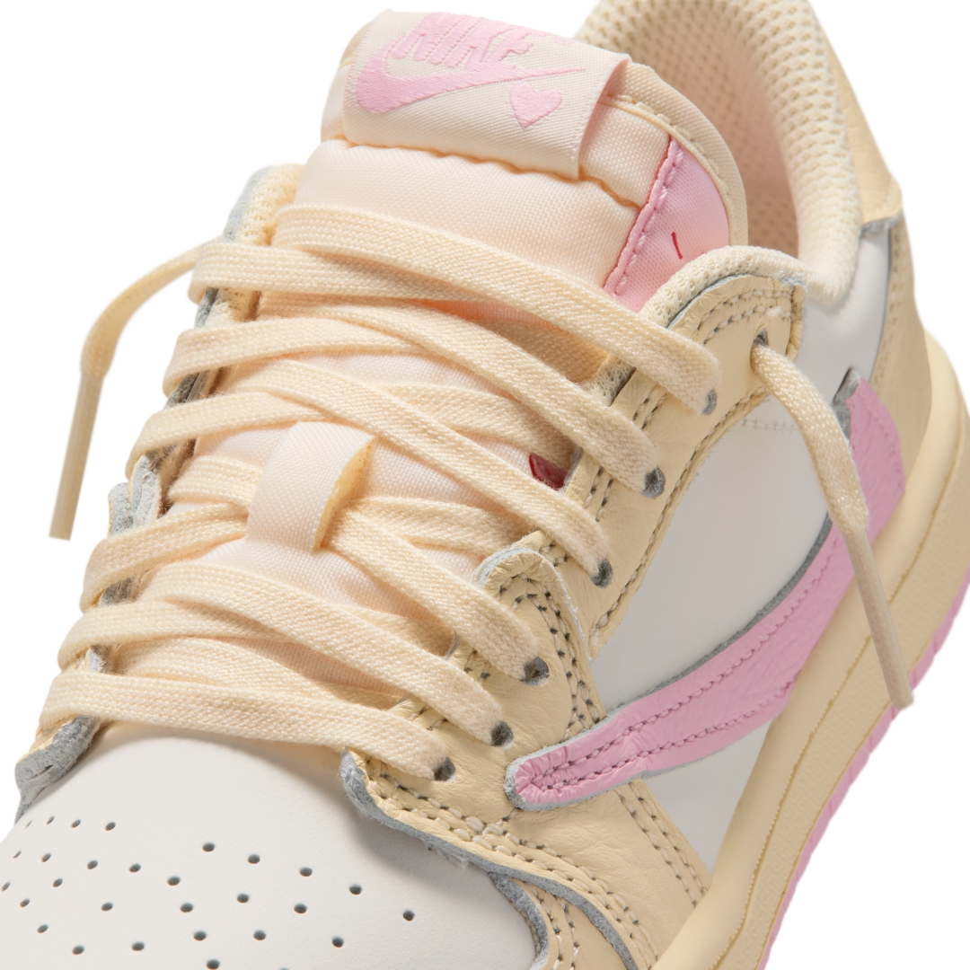 【2026年 5/29 発売】Travis Scott × NIKE AIR JORDAN 1 RETRO LOW OG SP “Sail/Shy Pink” (トラヴィス・スコット ナイキ エア ジョーダン 1 ロー “セイル/スカイピンク”) [IQ7604-100/IQ7604-101]