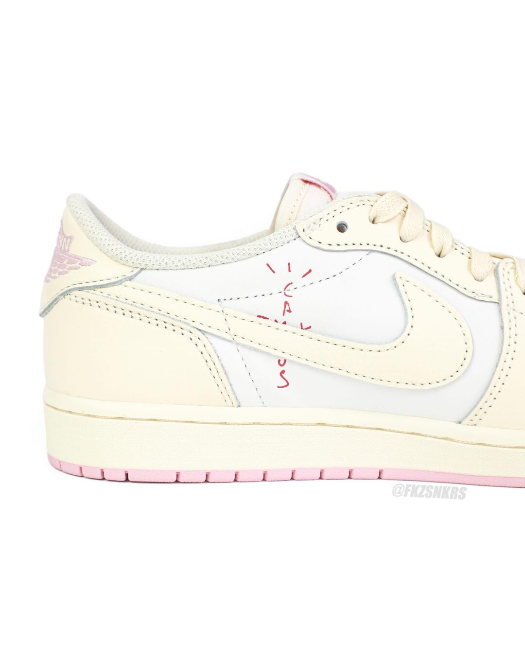 【2026年 5/22 発売予定】Travis Scott × NIKE AIR JORDAN 1 RETRO LOW OG SP “Sail/Shy Pink” (トラヴィス・スコット ナイキ エア ジョーダン 1 ロー “セイル/スカイピンク”) [IQ7604-100/IQ7604-101]