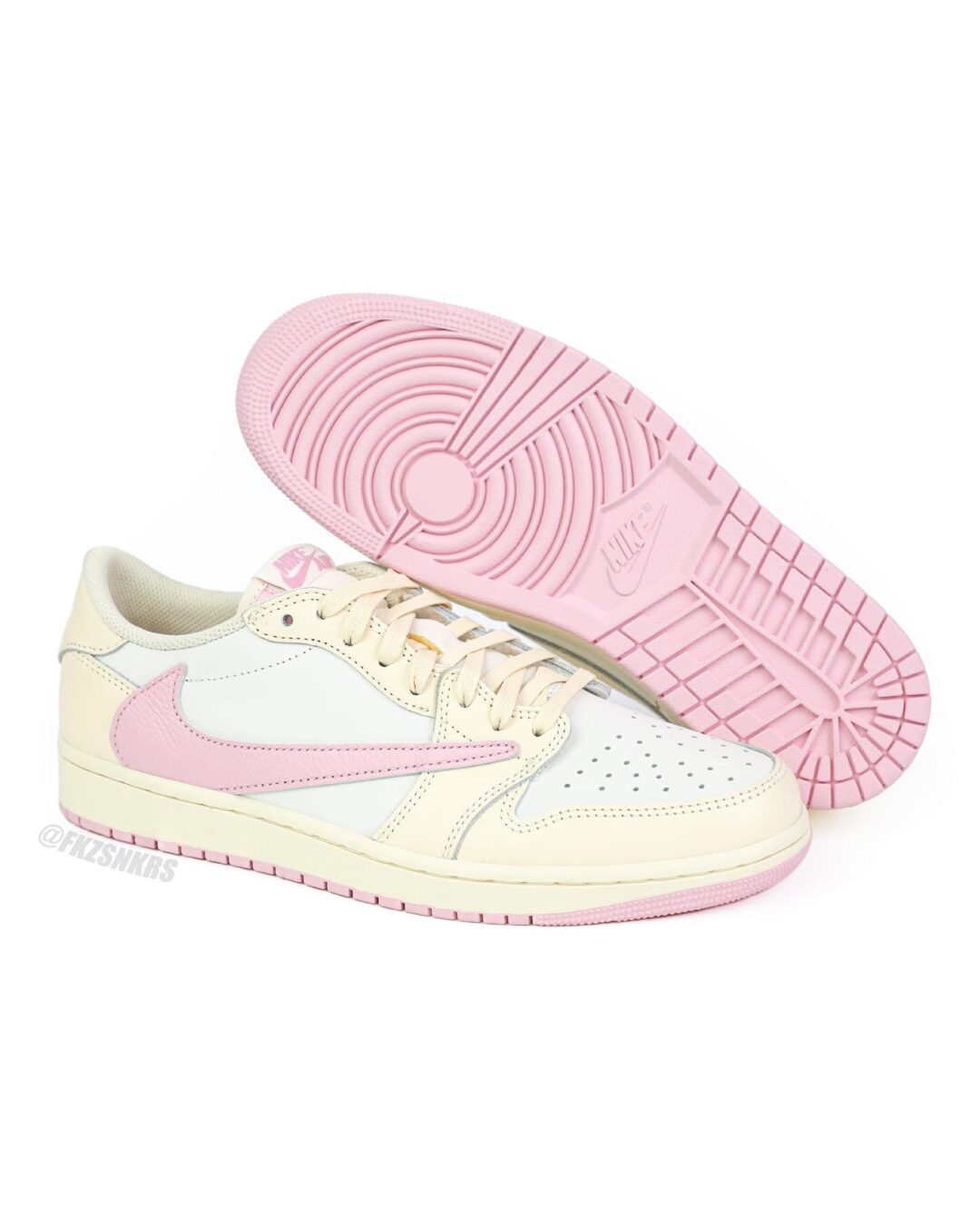 【2026年 5/22 発売予定】Travis Scott × NIKE AIR JORDAN 1 RETRO LOW OG SP “Sail/Shy Pink” (トラヴィス・スコット ナイキ エア ジョーダン 1 ロー “セイル/スカイピンク”) [IQ7604-100/IQ7604-101]