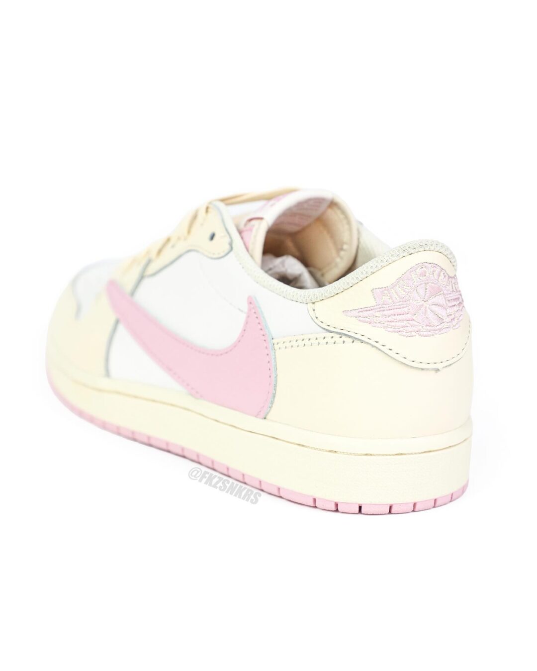 【2026年 5/22 発売予定】Travis Scott × NIKE AIR JORDAN 1 RETRO LOW OG SP “Sail/Shy Pink” (トラヴィス・スコット ナイキ エア ジョーダン 1 ロー “セイル/スカイピンク”) [IQ7604-100/IQ7604-101]