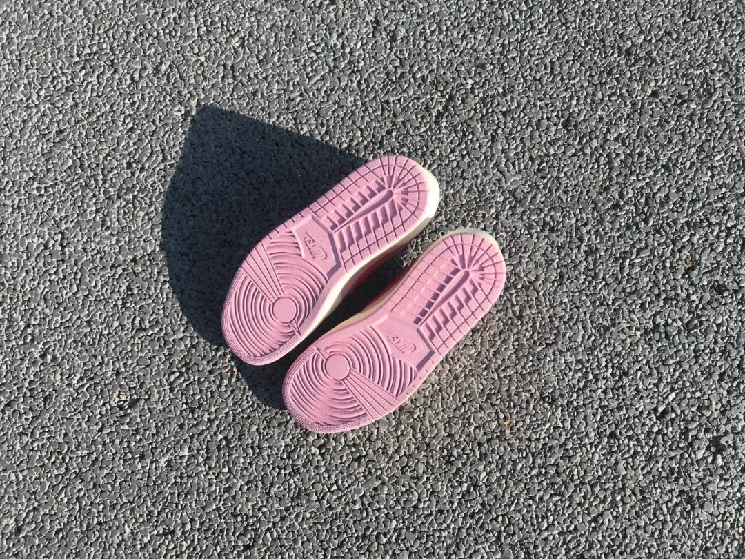 【2026年 5/22 発売予定】Travis Scott × NIKE AIR JORDAN 1 RETRO LOW OG SP “Sail/Shy Pink” (トラヴィス・スコット ナイキ エア ジョーダン 1 ロー “セイル/スカイピンク”) [IQ7604-100/IQ7604-101]