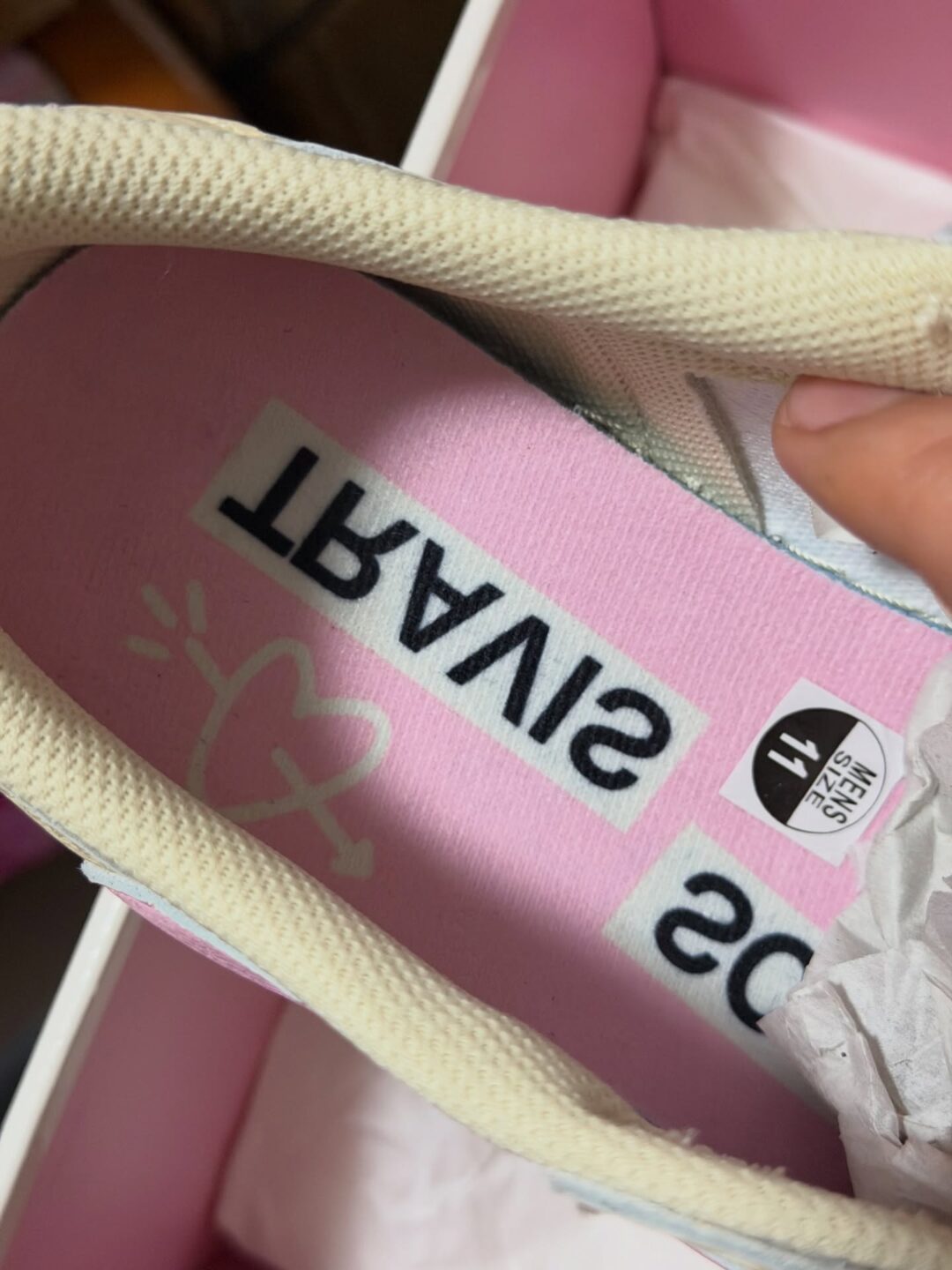 【2026年 5/22 発売予定】Travis Scott × NIKE AIR JORDAN 1 RETRO LOW OG SP “Sail/Shy Pink” (トラヴィス・スコット ナイキ エア ジョーダン 1 ロー “セイル/スカイピンク”) [IQ7604-100/IQ7604-101]