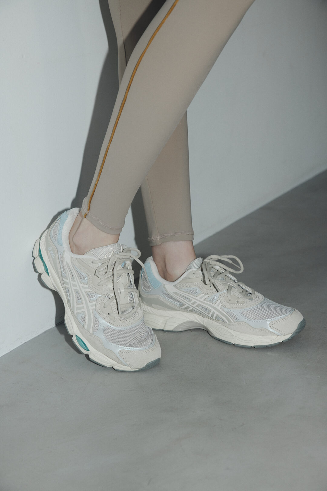 【2024年 5/15 発売】emmi x ASICS GEL-NYC “Silver/Yellow” (エミ アシックス) [1202A498.100]