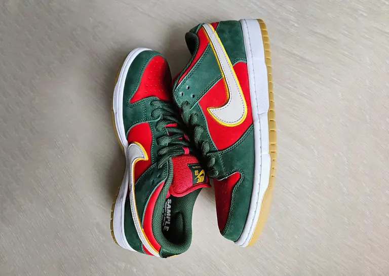 【2024年 11/27 発売】NIKE SB DUNK LOW PREMIUM “Seattle Supersonics” (ナイキ SB ダンク ロー プレミアム “シアトルスーパーソニックス”) [FZ1287-300]