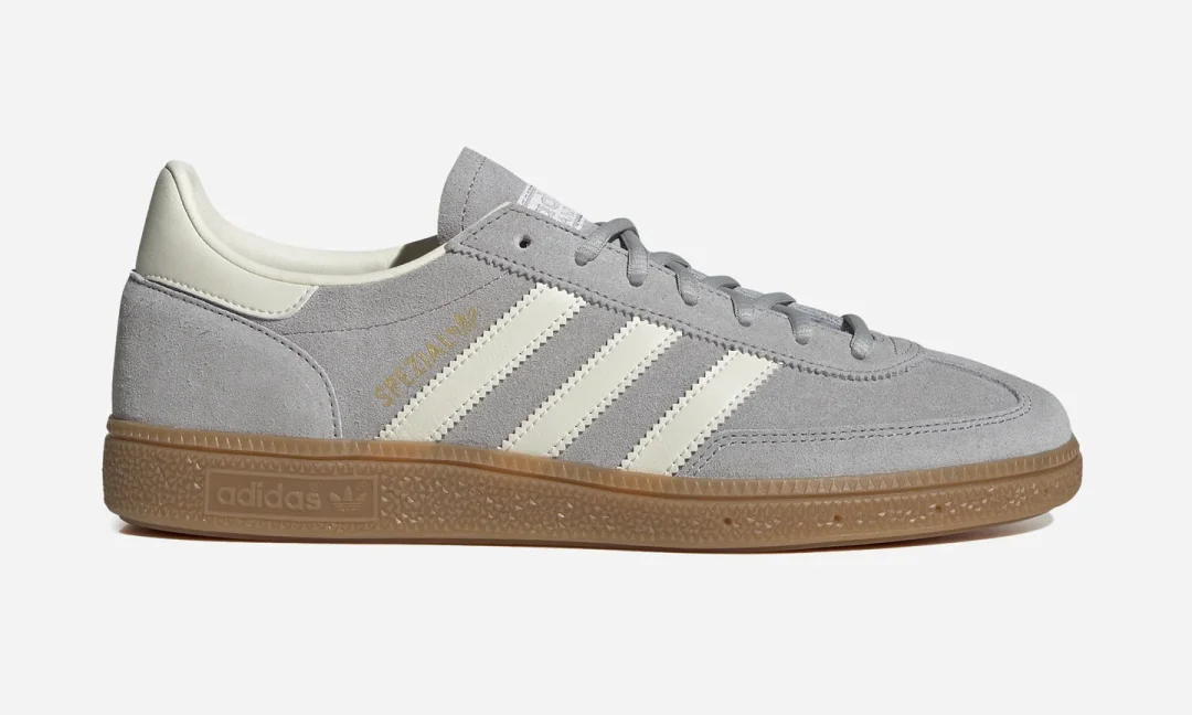 【国内発売】adidas Originals HANDBALL SPEZIAL “Grey Two/Cream White” (アディダス オリジナルス ハンドボール スペツィアル “グレーツー/クリームホワイト”) [IF7086]