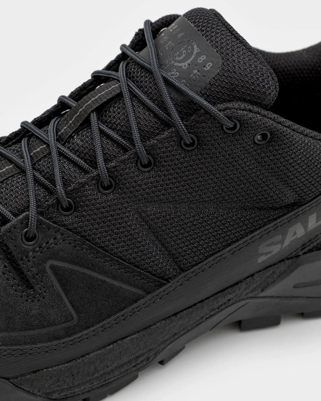 【海外発売】MM6 Maison Margiela x SALOMON X-ALP “Vallila Ice/Black” (エムエム6 メゾン マルジェラ サロモン)