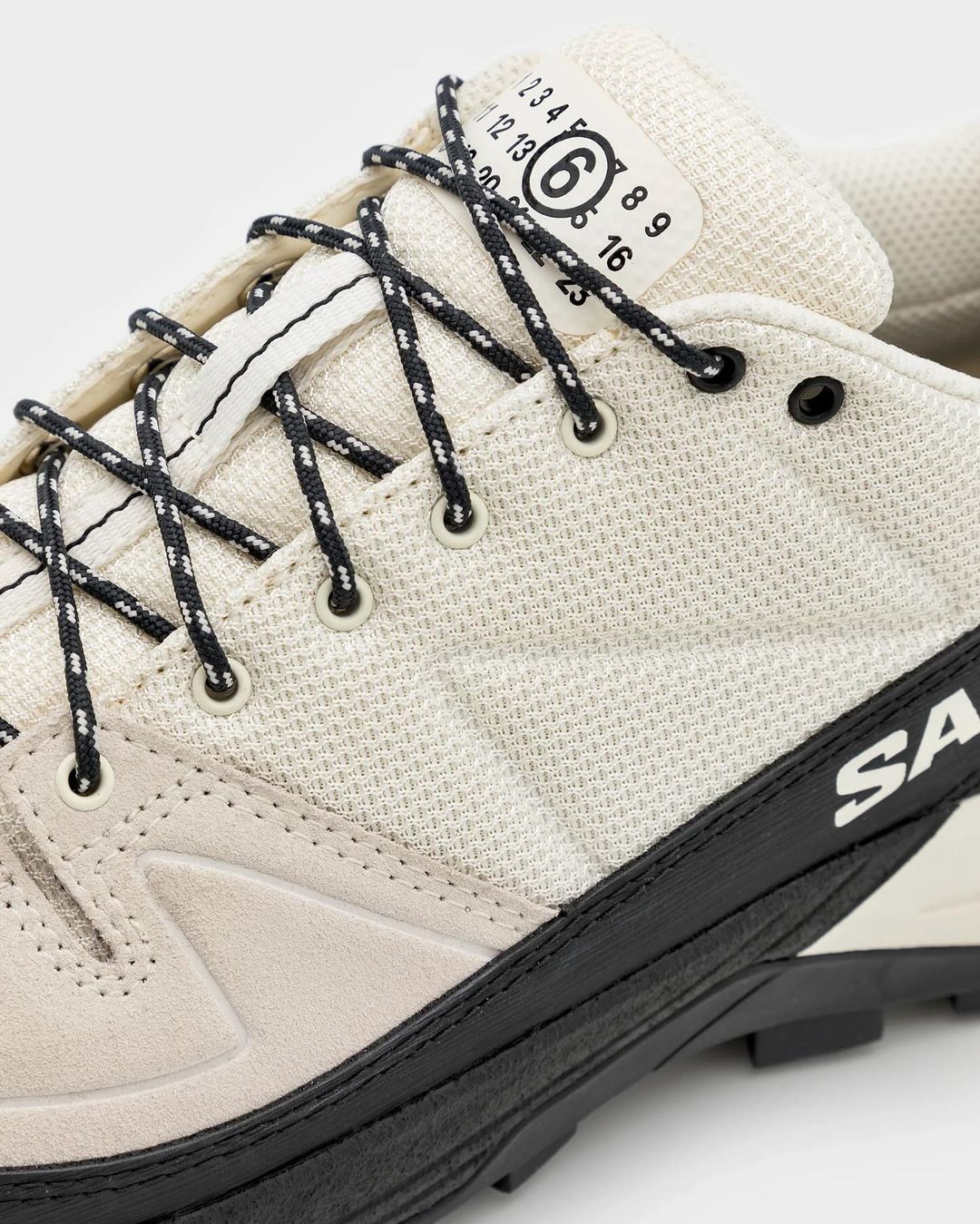 【海外発売】MM6 Maison Margiela x SALOMON X-ALP “Vallila Ice/Black” (エムエム6 メゾン マルジェラ サロモン)