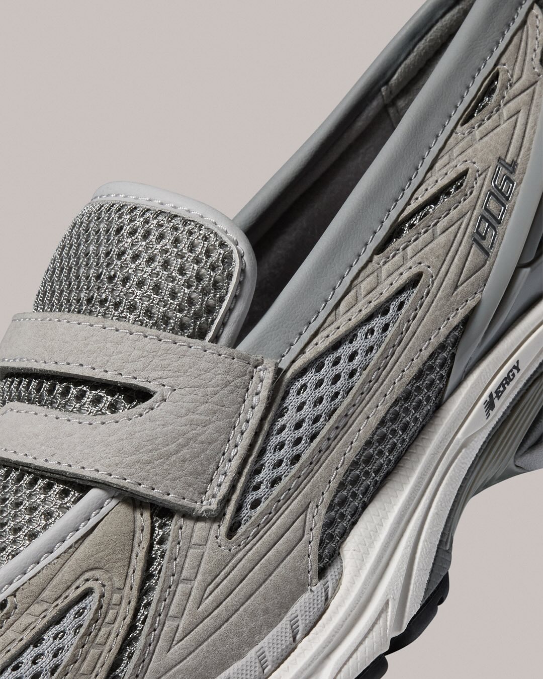 【2024年 5/14 発売】New Balance U1906L GR Loafer “Raincloud/White” (ニューバランス) [U1906LGR]