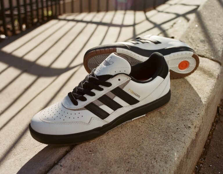芸能人愛用のおすすめ最新情報 2024年 6/1 発売】adidas Originals TYSHAWN II “White/Black スケートボード