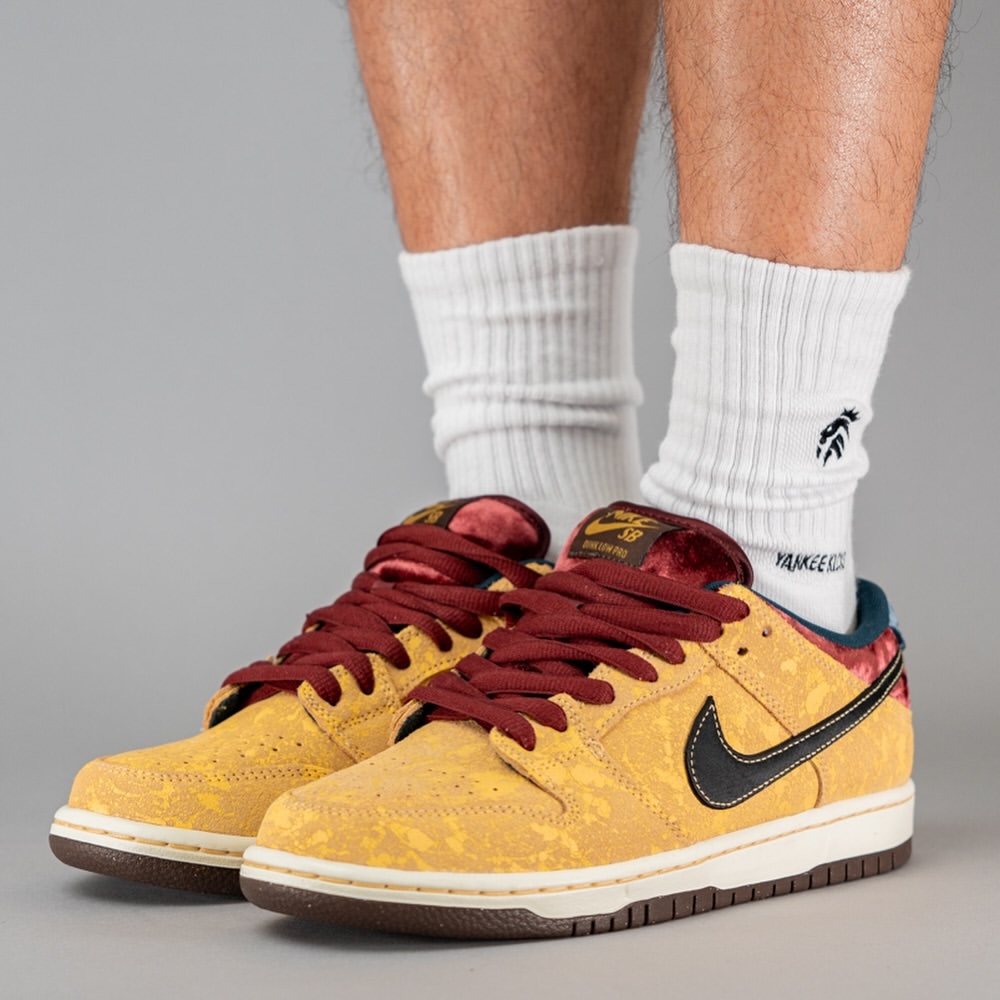 【国内 2024年 10/18 発売】NIKE SB DUNK LOW “City Of Cinema” (ナイキ ダンク ロー “シティ オブ シネマ”) [FZ1278-200]