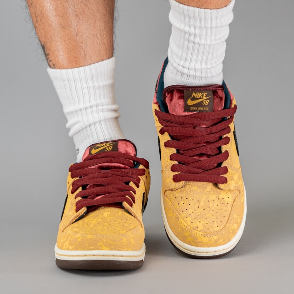 【国内 2024年 10/18 発売】NIKE SB DUNK LOW “City Of Cinema” (ナイキ ダンク ロー “シティ オブ シネマ”) [FZ1278-200]