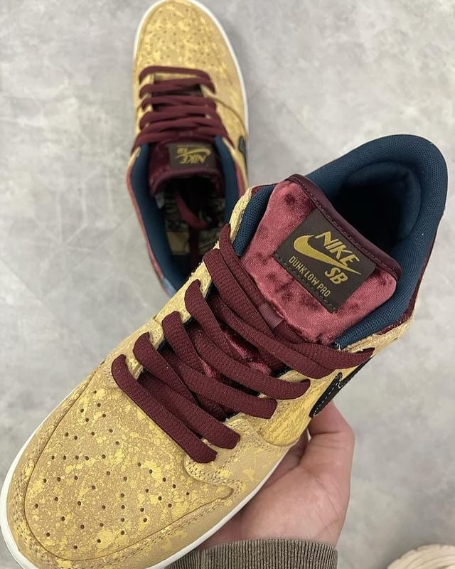 【国内 2024年 10/18 発売】NIKE SB DUNK LOW “City Of Cinema” (ナイキ ダンク ロー “シティ オブ シネマ”) [FZ1278-200]