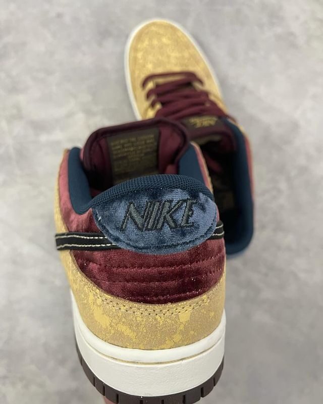 【国内 2024年 10/18 発売】NIKE SB DUNK LOW “City Of Cinema” (ナイキ ダンク ロー “シティ オブ シネマ”) [FZ1278-200]