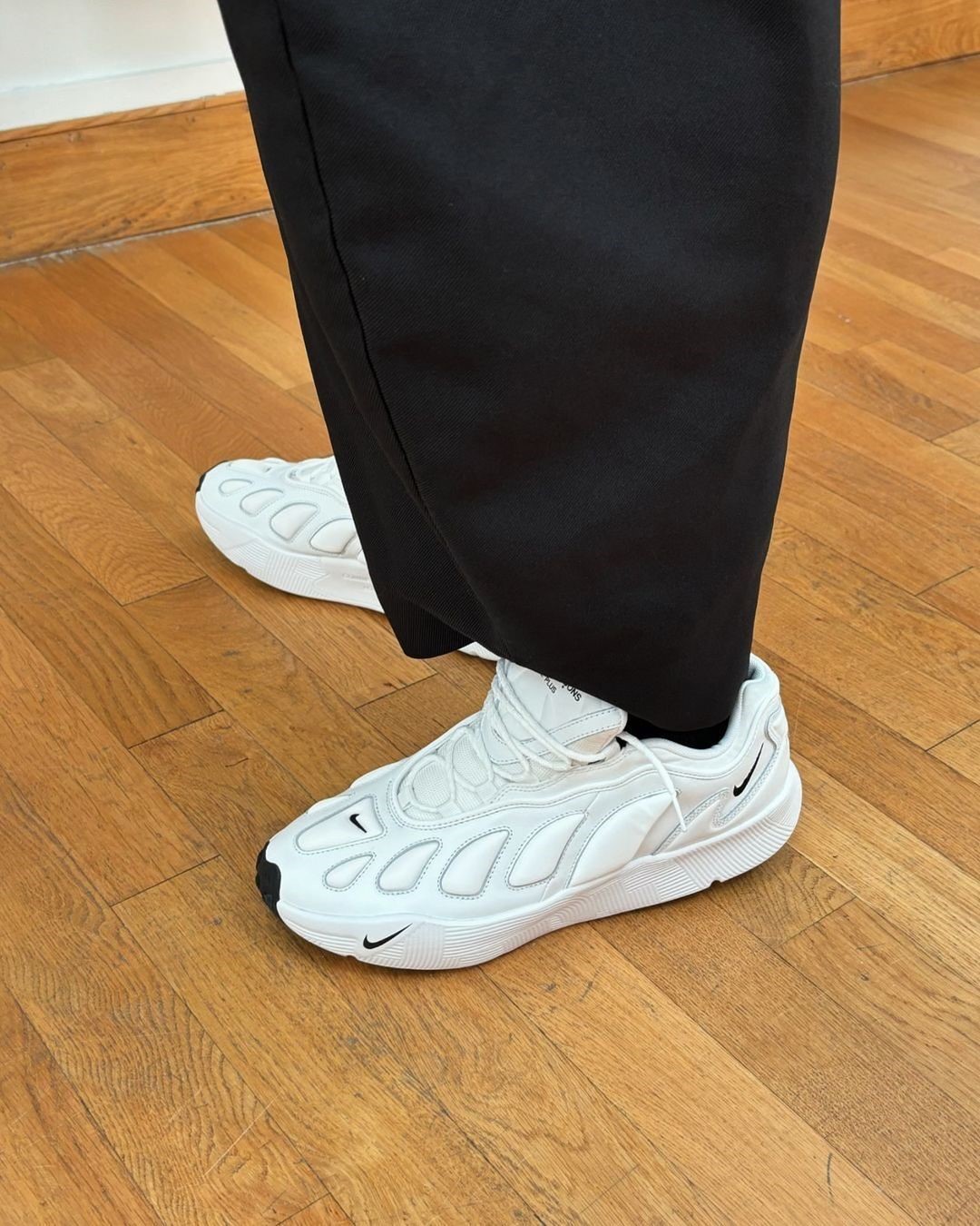 【国内 2025年 4/4 発売】COMME des GARCONS HOMME PLUS × NIKE SENSE 96 SP (コム デ ギャルソン・オム プリュス ナイキ) [HV1944-001/HV1944-100/IF7038-600]