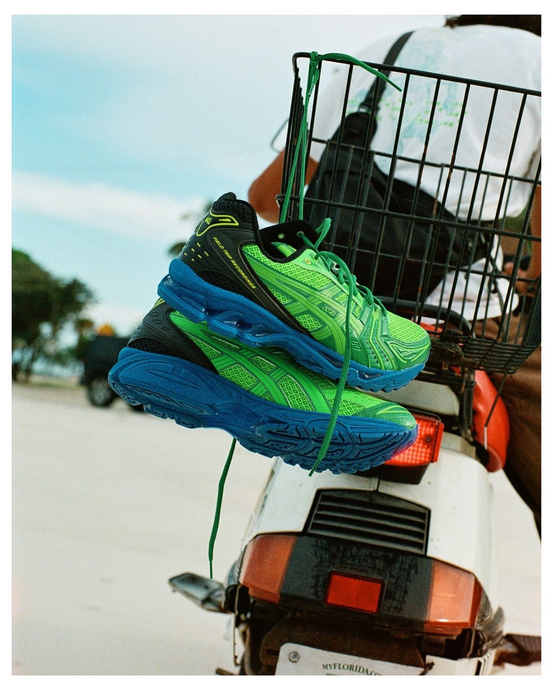 【2024年 6/22 & 7/12 発売】Field Trip Recordings × ASICS GEL-KAYANO 14 “Fern Green” (フィールドトリップ アシックス ゲルカヤノ) [1203A620.300]