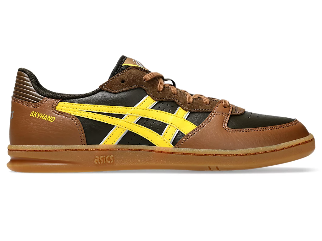【2024年 発売予定】ASICS SKYHAND OG “Black Coffee/Tai Chi Yellow” (アシックス スカイハンド OG) [1203A451.201]