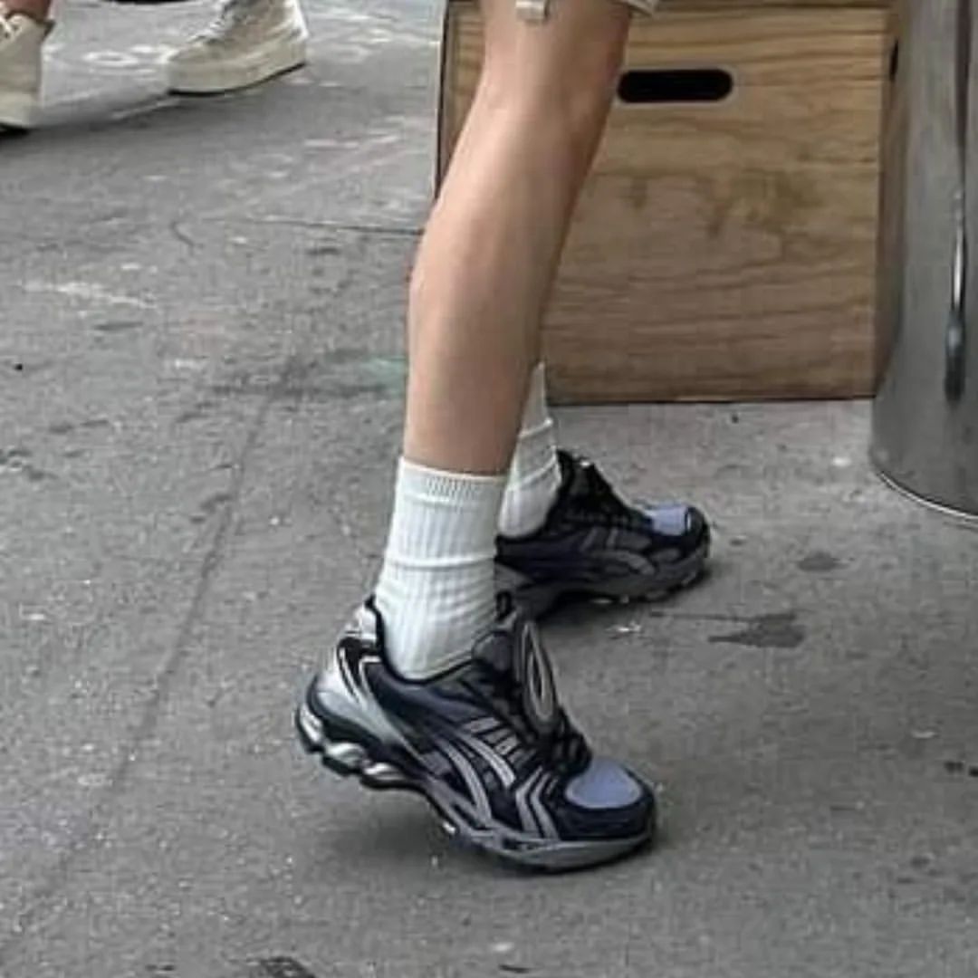 【2024年 7/25 & 8/16 発売予定】THE MUSEUM VISITOR x ASICS GEL-KAYANO 14 (ザミュージアムビジター アシックス ゲルカヤノ) [1203A528-020/1203A528-021/1203A528-100]