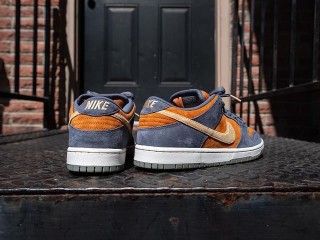 【2024年 11/1 発売】NIKE SB DUNK LOW PRO “Light Carbon/Sesame/Monarch” (ナイキ ダンク ロー プロ “ライトカーボン/セサミ/モナーク”) [HF3063-002]