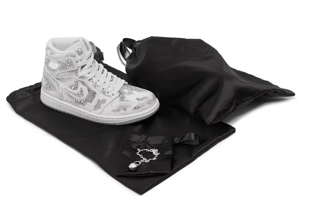 【2026年 春 発売予定】Swarovski × NIKE AIR JORDAN 1 HIGH OG (スワロフスキー ナイキ エア ジョーダン 1 ハイ OG) [HF6248-002]