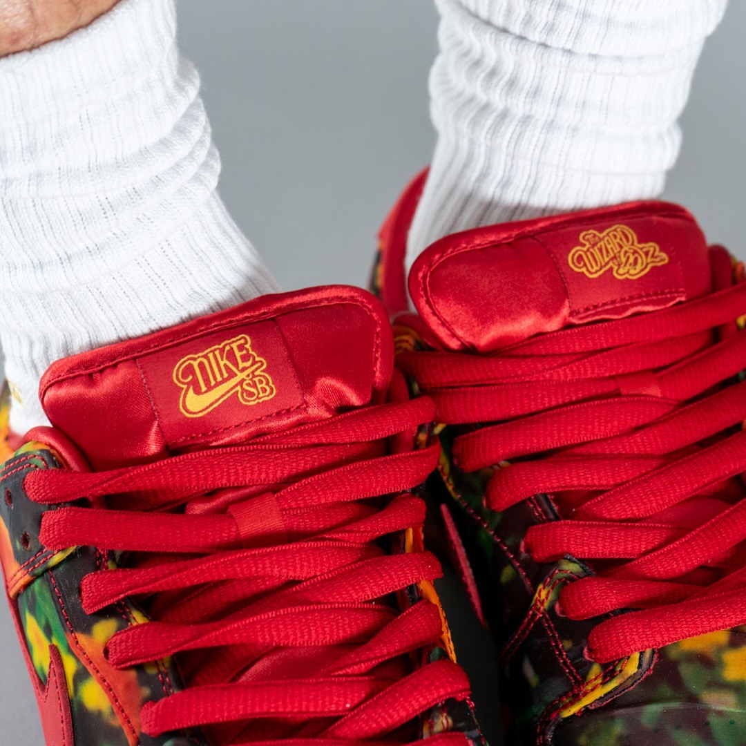 【2024年 12/19 & 12/23 発売】オズの魔法使い × NIKE SB DUNK LOW PRO QS (THE WIZARD OF OZ ナイキ ダンク ロー プロ) [FZ1291-600]